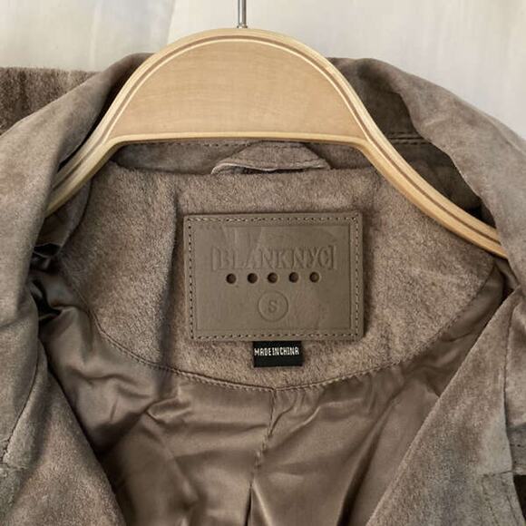 NEW BLANKNYC WOMENS TAUPE LEATHER LONG SLEEVE COLLARED HOODED MOTO JACKET SIZE S - Picture 8 of 9